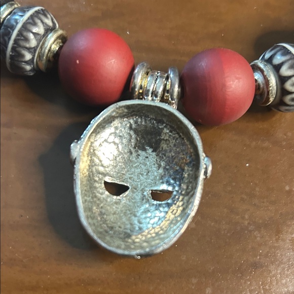 Elegant Red and Black Beaded Necklace Set! - Picture 7 of 16